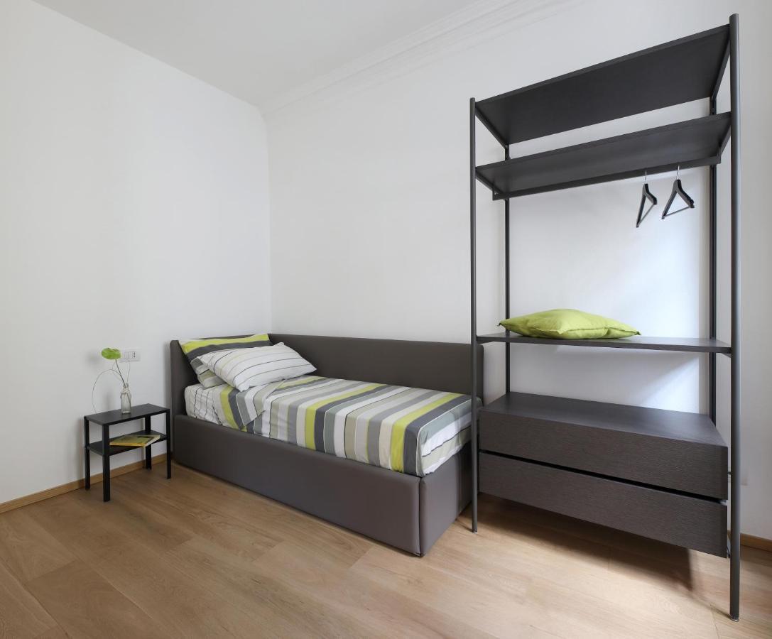 Palazzo Riccamboni Apartment ริวาเดลการ์ดา ภายนอก รูปภาพ