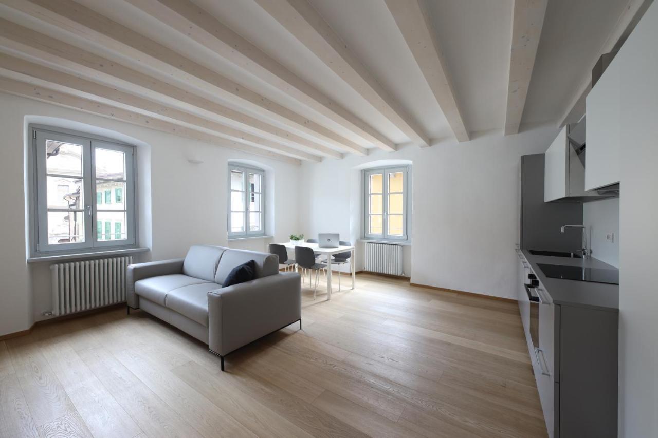 Palazzo Riccamboni Apartment ริวาเดลการ์ดา ภายนอก รูปภาพ