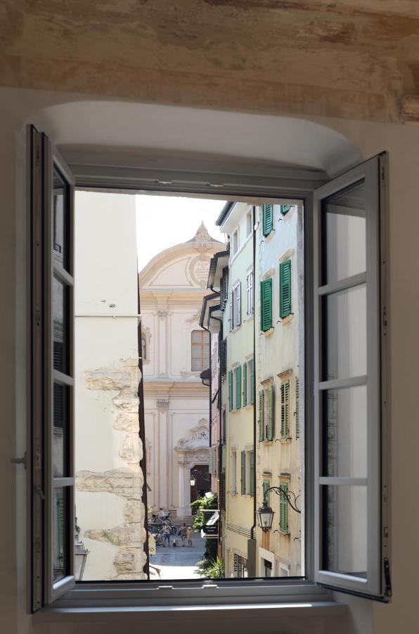 Palazzo Riccamboni Apartment ริวาเดลการ์ดา ภายนอก รูปภาพ