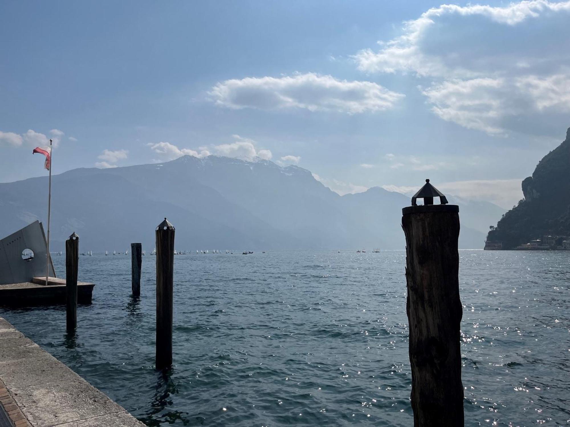 Palazzo Riccamboni Apartment ริวาเดลการ์ดา ภายนอก รูปภาพ