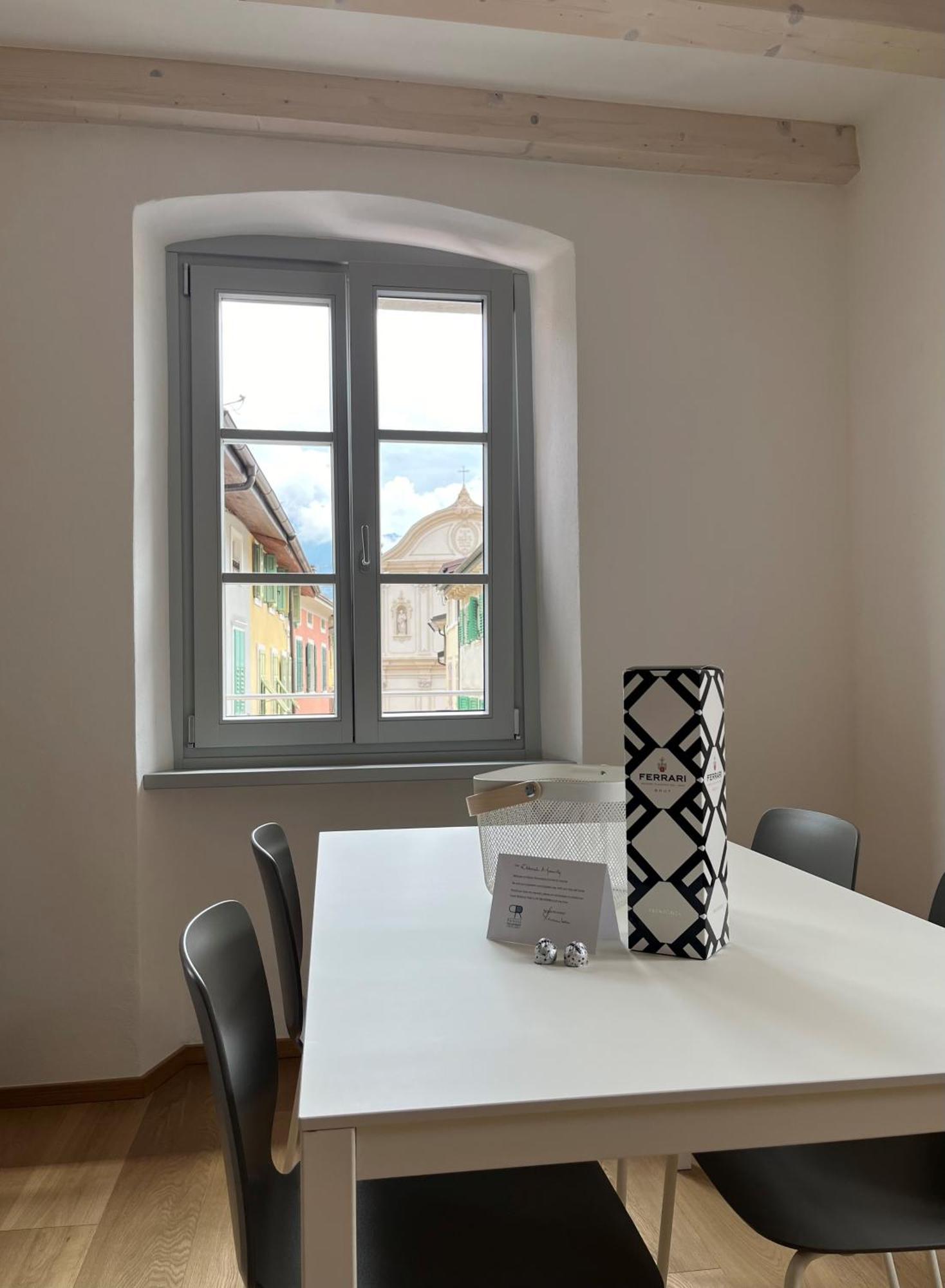 Palazzo Riccamboni Apartment ริวาเดลการ์ดา ภายนอก รูปภาพ